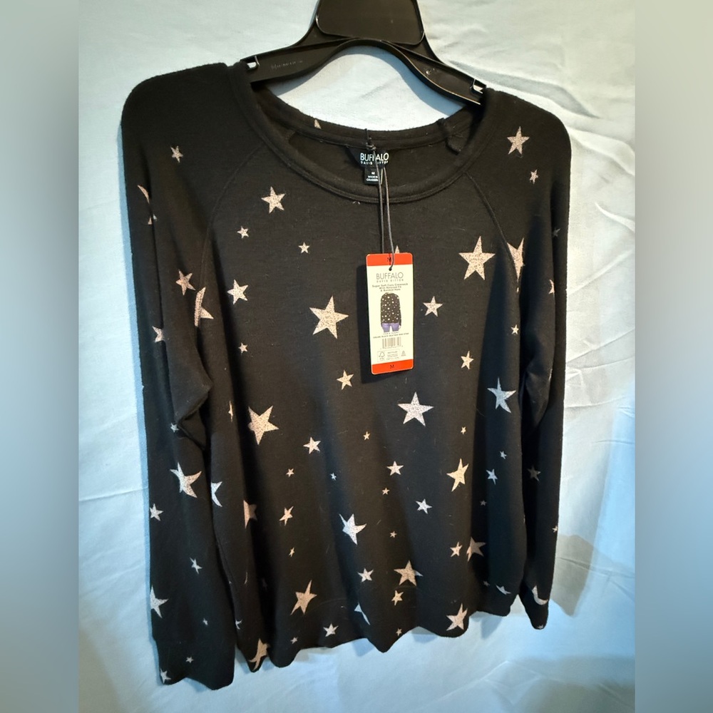 Black Star Print Sweater. Super soft!! Size M